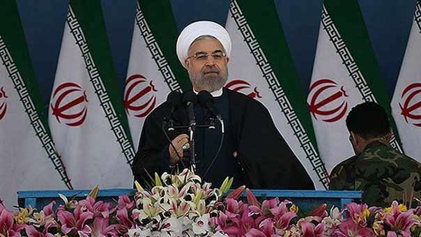 روحاني: ليتعلم الآخرون من الجيش الايراني ولا يسعوا إلى الفتنة في المنطقة وقتل الأطفال في اليمن