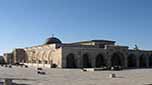 مستوطنون صهاينة يدنسون المسجد الاقصى 