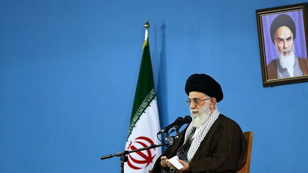 الإمام الخامنئي: الشعب الايراني لن يوافق على مفاوضات تحت التهديد