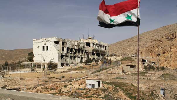 الجيش السوري يستهدف مواقع المسلحين في الزبداني و&rsquo;داعش&rsquo; يعدم العشرات في دير الزور بتهمة الانتماء للمجموعات المسلحة