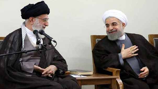 الامام الخامنئي مستمعا لعرض لمنجزات الحكومة: للتيقظ التام في مواجهة مخطط العدو