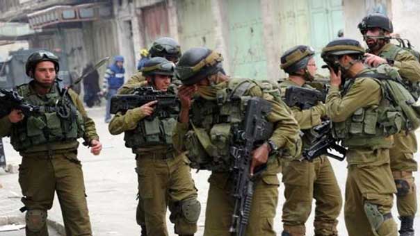  قوات العدو الاسرائيلي تقمع وتعتقل وتداهم منازل الفلسطينيين