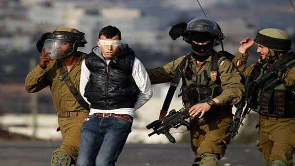 إصابات واعتقالات خلال مداهمات في الضفة والقدس.. ومسؤول صهيوني يقر بعجز الكيان عن وقف الانتفاضة