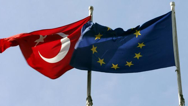الإتحاد الأوروبي وتركيا إلى بروكسل لحل أزمة اللاجئين وقبرص تُعرقل