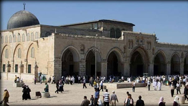 شرطة الاحتلال تعتقل خطيب المسجد الأقصى