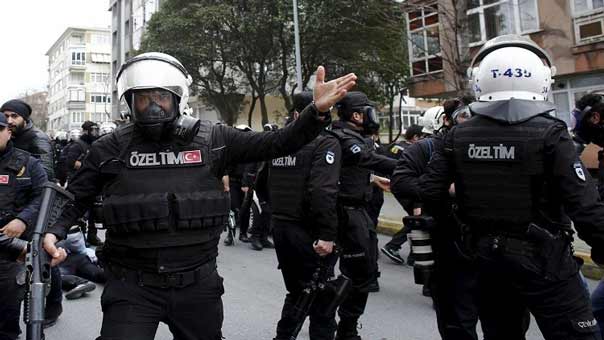 انتشار كثيف للشرطة في اسطنبول استعدادا لتظاهرات عيد العمال والسفارات تحذر رعاياها