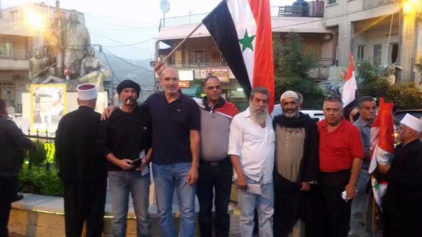 وقفة تضامنية في ساحة سلطان باشا الاطرش بالجولان دعمًا للجيش السوري في حربه ضد التكفيريين