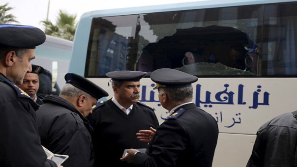 مقتل رجال أمن مصريين جنوبي القاهرة و&rsquo;داعش&rsquo; يتبنى