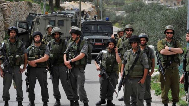 قوات العدو تقوم بسلسلة مداهمات وتعتقل نائبًا في البرلمان الفلسطيني