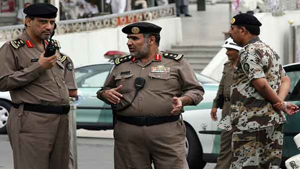 السعودية: الأجهزة الأمنية تعتقل والد وعم شهيد