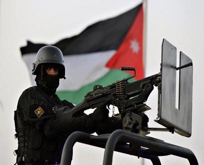 مقتل وإصابة عدد من الجنود الأردنيين في انفجار سيارة مفخخة قرب الحدود مع سوريا