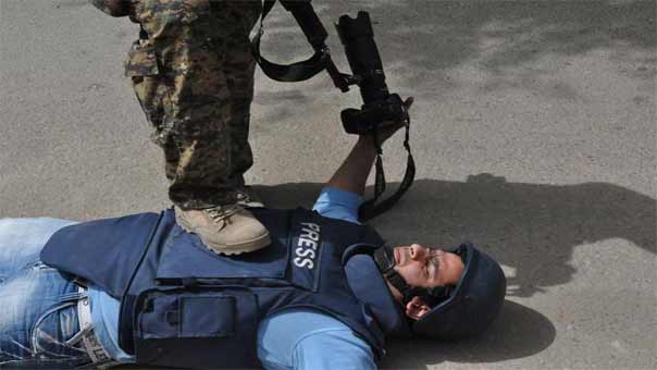 223 حالة انتهاك اسرائيلي بحق الصحفيين بينهم 26 حالة اعتقال