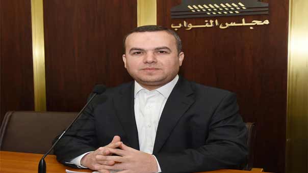 فضل الله يدين القرار الاتهامي بحق الصحفي علِّيق: القرار مؤشرٌ خطير يجب وضع حد فوري له