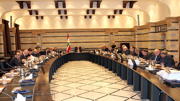 الحكومة تلتئم في السراي..والمشنوق: مشكلة &rsquo;الليطاني&rsquo; لا تحل بإقفال المرامل..وقضية عين الحلوة ليست جديدة