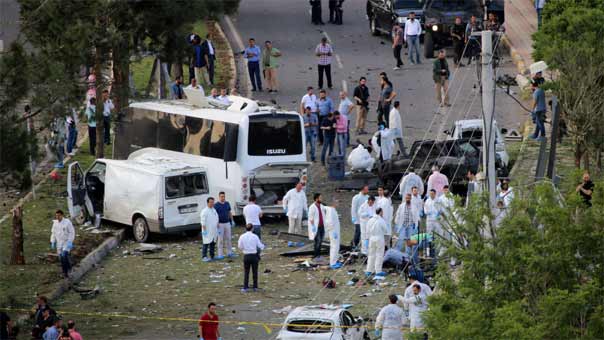 3 قتلى و40 جريحًا في هجوم شرق تركيا