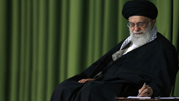 كيف يقضي الإمام الخامنئي يوميّاته؟