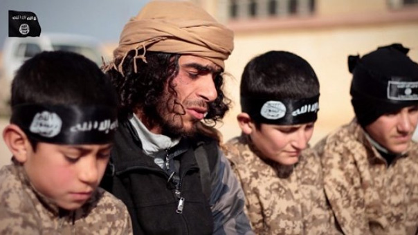 &rsquo;داعش&rsquo; يجند أطفالًا بمعدل يثير القلق المنظمات الدولية