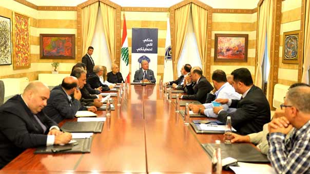 أزمة النفايات الى حلحلة..شهيب: النفايات سترفع غدًا..وبقرادونيان: لسنا مسؤولين عن النفايات المكدّسة في الشوارع