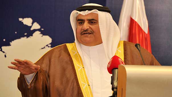 استنكار واسع لـ&rsquo;رثاء&rsquo; خالد الخليفة لمجرم الحرب &rsquo;بيريز&rsquo;..&rsquo;إذا لم تستح فافعل ما شئت&rsquo;