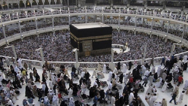 شركات سياحية مصرية تقاطع العمرة