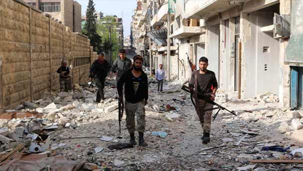 إفساحًا في المجال لخروج المسلحين..موسكو تعلن وقف الغارات الروسية والسورية على حلب