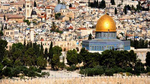 منع الأذان في القدس المحتلة.. أولى مفاعيل وصول ترامب إلى رئاسة أميركا؟