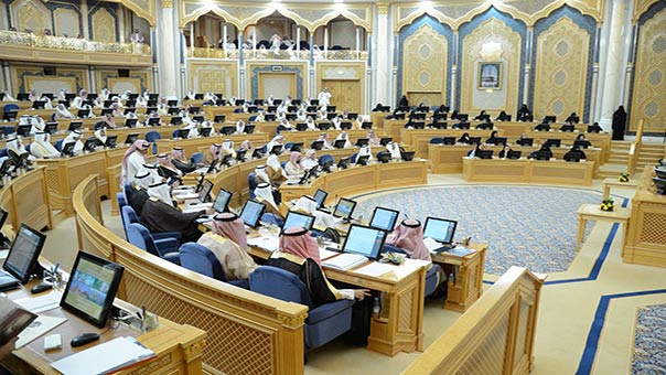 عضو في &rsquo;الشورى&rsquo; السعودي يطالب بفتح باب التجنيد الاختياري للنساء!