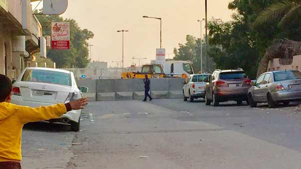 قوات النظام البحريني تغلق المنفذ الوحيد لأهالي الدراز