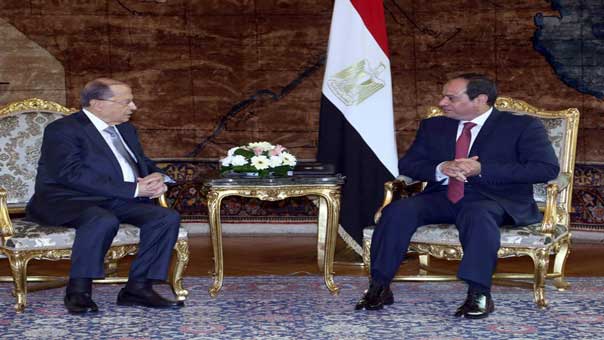 استقبال حافل للرئيس عون في القاهرة وتأكيد لبناني مصري على أهمية التضامن الكامل لمواجهة الإرهاب
