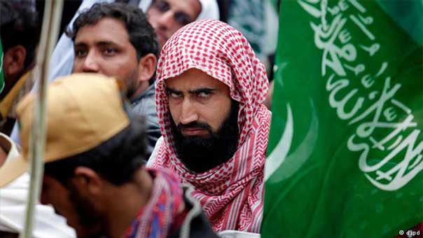 الصحف الأجنبية: المال السعودي يحوّل باكستان ملاذًا للإرهابيين