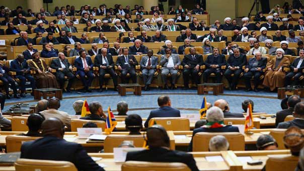 شخصيات مشاركة في مؤتمر طهران لدعم الانتفاضة: في هذه المرحلة الحساسة يعيد الأنظار الى فلسطين