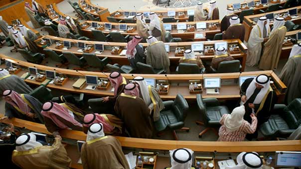 الكويت تعلن انها ستعيد الجنسية الى شخصيات معارضة