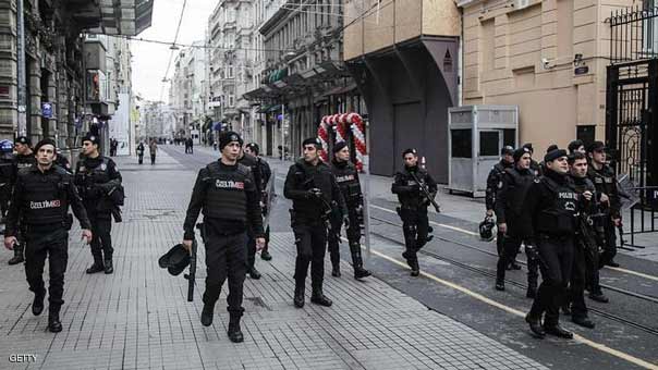 تركيا تحظر برامج المواعدة التلفزيونية في ظل حالة الطوارئ وتصرف 4000 موظفا

