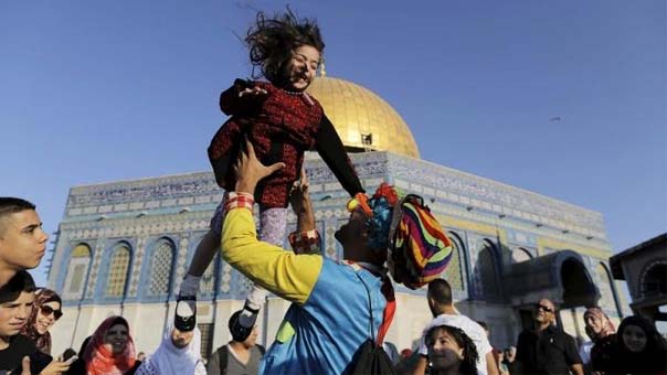أوساط فلسطينية: لجعل عيد الفطر سبباً في تعزيز الوحدة الوطنية ومؤازرة ذوي الشهداء والأسرى