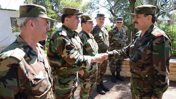 وزير الدفاع السوري يقوم بجولة تفقدية في المنطقة الجنوبية