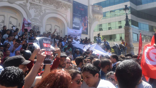 الحرب على  الفساد في تونس ومعارضة الحزبين الكبيرين
