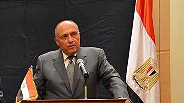وزير الخارجية المصري يؤكد من بغداد دعم بلاده لوحدة العراق واستقراره