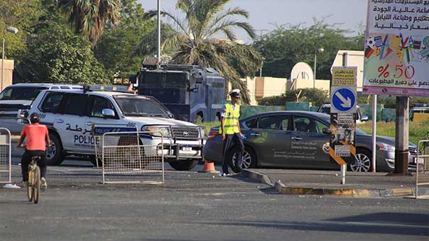 أهالي الدراز محاصرون منذ أكثر من سنة