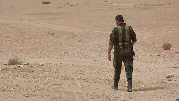 الجيش السوري وحلفاؤه على أعتاب بلدة السخنة الاستراتيجية في عمق البادية
