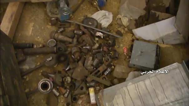 مجاهدو المقاومة داخل منشأة تصنيع صواريخ وتفخيخ سيارات في جرود عرسال
