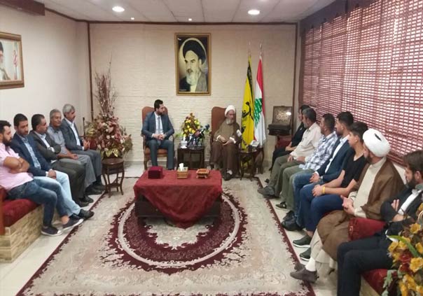 وفد من بلدة عرسال يبارك للشيخ يزبك بالانتصار: تحية شكر لسيد المقاومة ومجاهديها