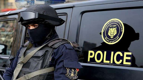 السيسي يمدد حالة الطوارئ في مصر لـ 3 أشهر بدءًا من يوم غد