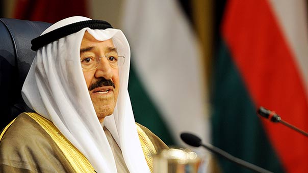 أمير الكويت يجدّد وساطته اليوم لحلّ الأزمة الخليجية في الرياض
