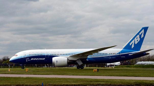 الإمارات تطلب شراء 40 طائرة &rsquo;بوينغ دريملاينر 787&rsquo; بقيمة 15,1 مليار دولار
