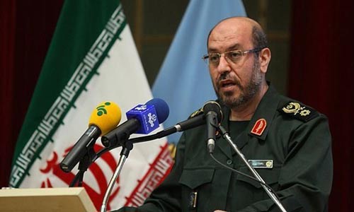 &rsquo;عماد&rsquo;.. جيل جديد من الصواريخ البالستية الإيرانية والعميد دهقان: لا نستأذن أحدًا لتعزيز قدراتنا الصاروخية