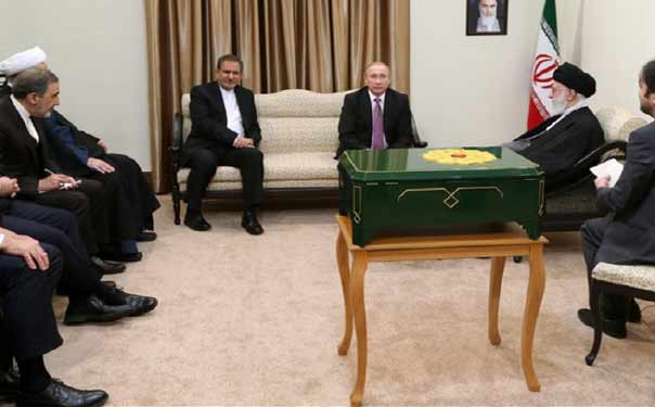 ماذا يوجد بالصندوق الاخضر الذي جلبه بوتين معه الى طهران؟

