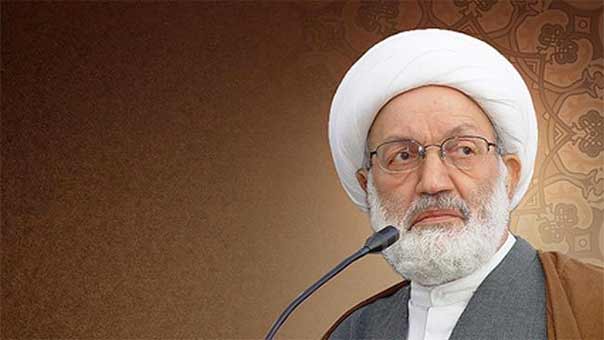 آية الله قاسم يزور عائلة الشهيد السعودي محمد الشيوخ