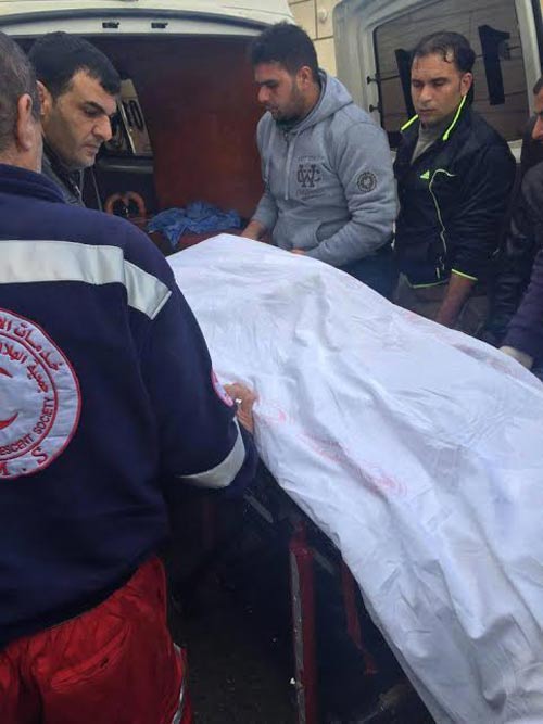 الاحتلال يقتل فلسطينيين على حاجز عسكري جنوب الضفة.. وتعالي الدعوات لتصعيد الانتفاضة