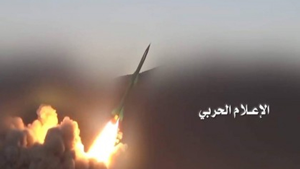 ضربة جديدة للعدوان السعودي.. &rsquo;قاهر1&rsquo; الباليستي على مطار جيزان الاقليمي