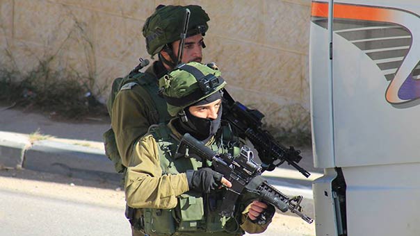 استنفار صهيوني على حدود غزة.. واعتقالات بالجملة خلال مداهمات بالضفة والقدس